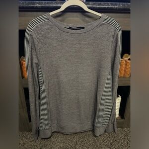 Long sleeve stripe detail shirt